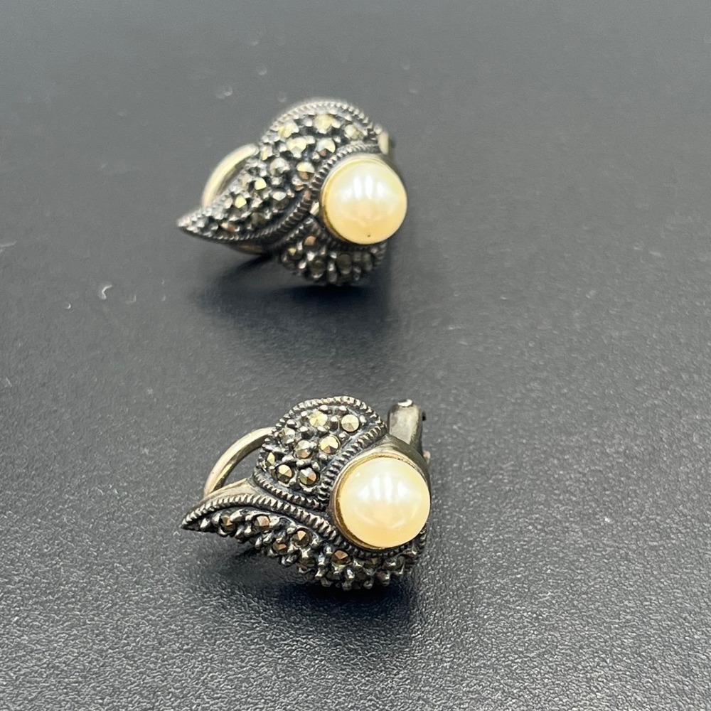 Judith Jack Designer Sterling Silver Center Pearl‎ Marcasite Leaf Clip Earrings